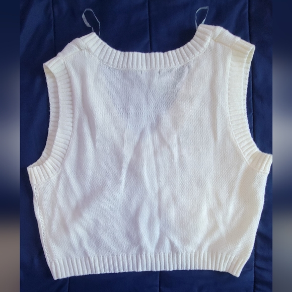 Rue 21 sweater vest - Picture 2 of 3